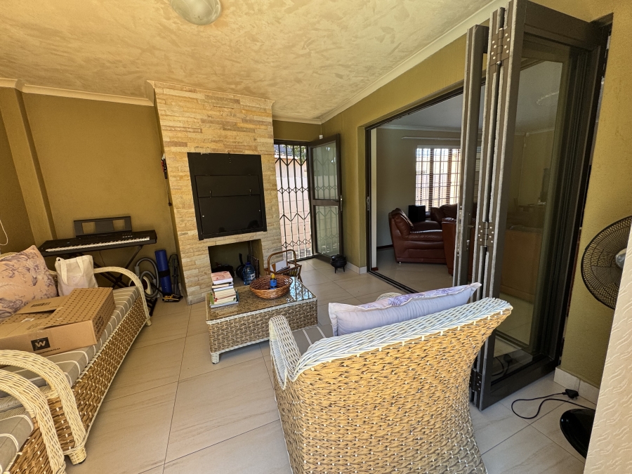 3 Bedroom Property for Sale in Table View Western Cape